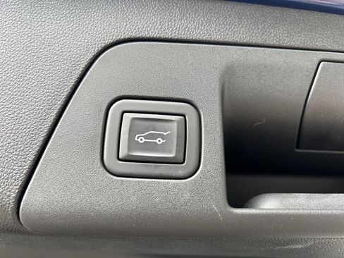 Certified 2022 Buick Envision Essence w/ Technology Package I image 12