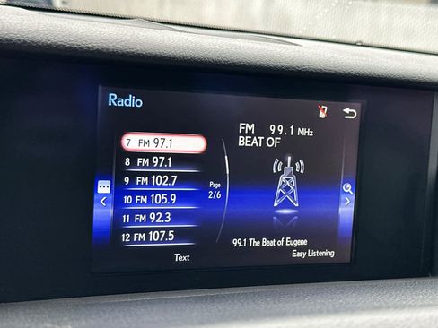 Used 2017 Lexus IS 300 AWD image 17