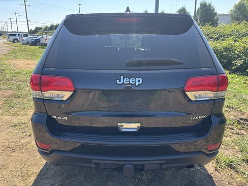 Used 2014 Jeep Grand Cherokee Laredo w/ Security & Convenience Group AWD/4WD image 6