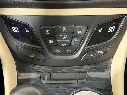 Used 2017 Buick Envision Essence image 16