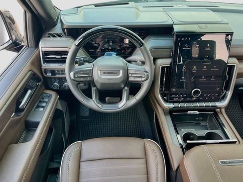 New 2026 GMC Yukon Denali Ultimate AWD/4WD image 16