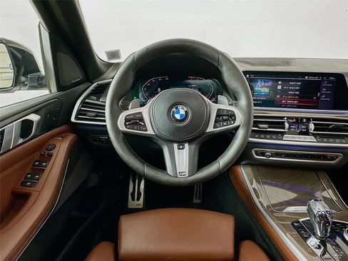 Used 2019 BMW X5 xDrive40i w/ M Sport Package image 11