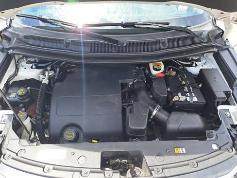 Used 2016 Ford Explorer XLT w/ Equipment Group 201A FWD image 30