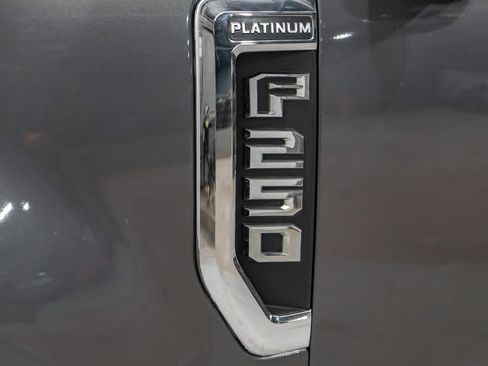 Used 2022 Ford F250 Platinum w/ FX4 Off-Road Package AWD/4WD image 53