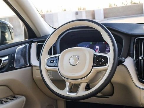 New 2026 Volvo XC60 T8 Ultra image 17