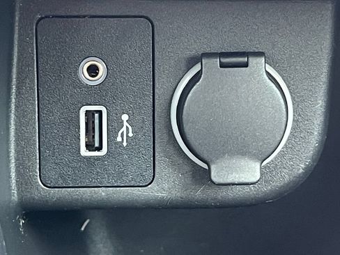Certified 2022 Nissan Kicks S FWD image 6