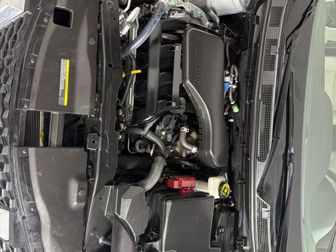 Used 2018 Nissan Rogue Sport SV AWD/4WD image 26