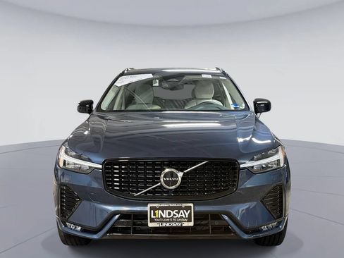 Used 2023 Volvo XC60 B5 Plus w/ Climate Package FWD image 8