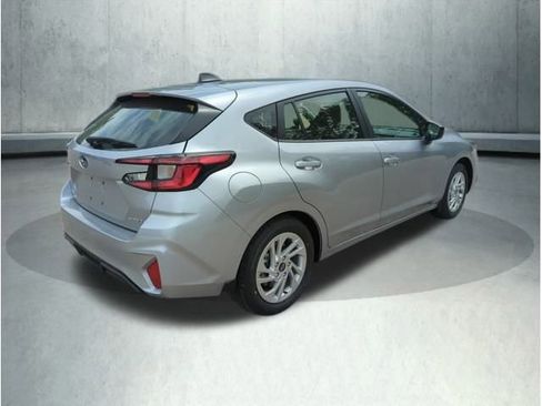 Used 2025 Subaru Impreza 2.0i image 5