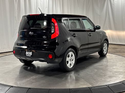 Used 2017 Kia Soul FWD image 9