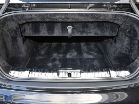 Used 2017 Rolls-Royce Dawn Convertible image 33