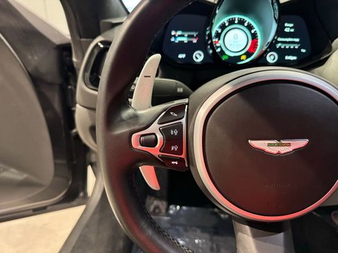 Used 2020 Aston Martin V8 Vantage Coupe image 35