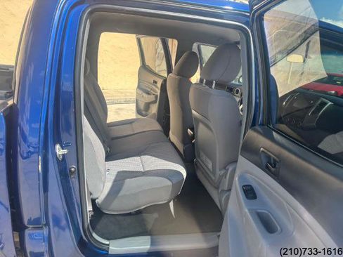 Used 2015 Toyota Tacoma PreRunner image 27