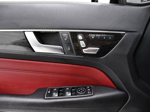 Used 2016 Mercedes-Benz E 400 4MATIC Coupe image 17