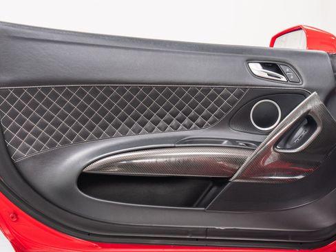 Used 2014 Audi R8 V10 image 43