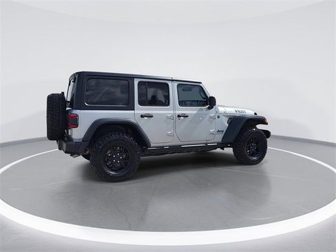 Used 2024 Jeep Wrangler Unlimited image 8