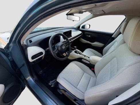 Certified 2024 Honda HR-V LX image 9