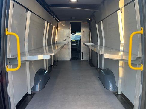 Used 2021 Mercedes-Benz Sprinter 2500 image 11