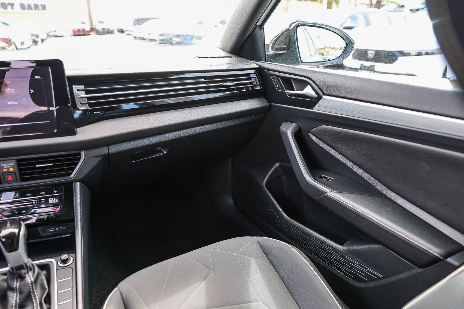 Used 2025 Volkswagen Jetta Sport FWD image 6