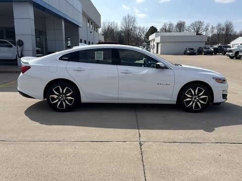 Used 2024 Chevrolet Malibu RS w/ LPO, Floor Liner Package image 2