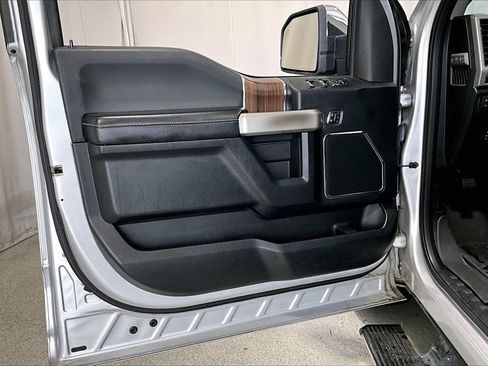 Used 2017 Ford F150 Lariat w/ Equipment Group 502A Luxury RWD image 21