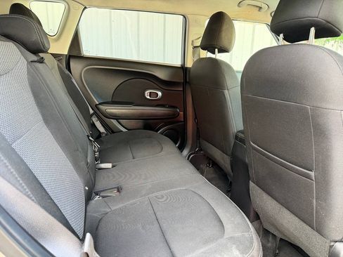 Used 2018 Kia Soul + FWD image 15