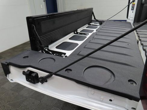 Used 2023 GMC Sierra 1500 SLT w/ SLT Premium Plus Package image 41