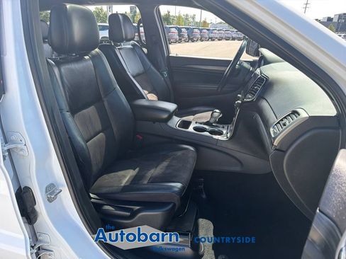 Used 2020 Jeep Grand Cherokee Altitude AWD/4WD image 26