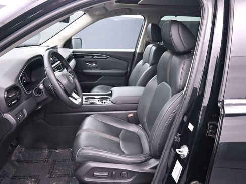 Certified 2023 Honda Pilot Touring image 19