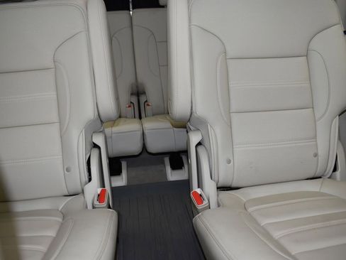 Used 2021 GMC Acadia Denali w/ Denali Technology Package image 28