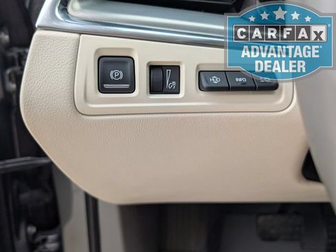 Used 2022 Cadillac XT5 Premium Luxury w/ Technology Package FWD image 16