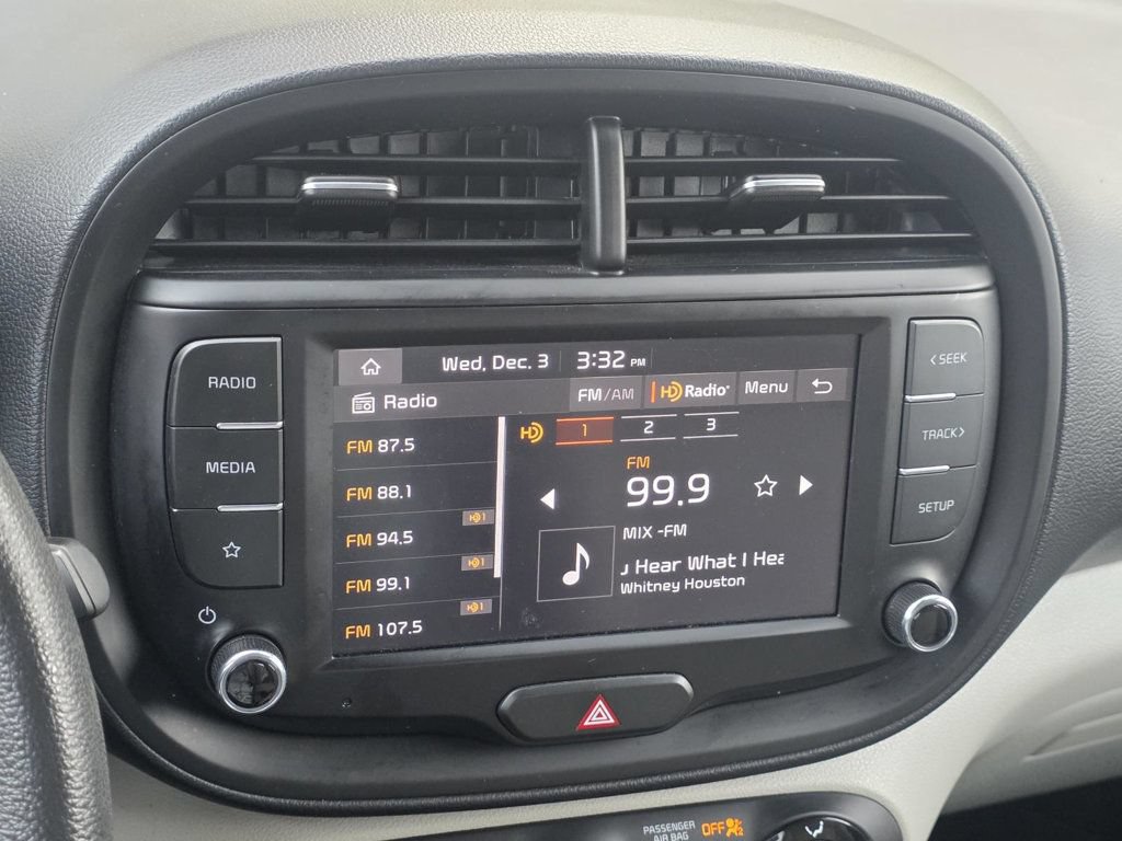 Used 2023 Kia Soul LX w/ LX Technology Package FWD image 14