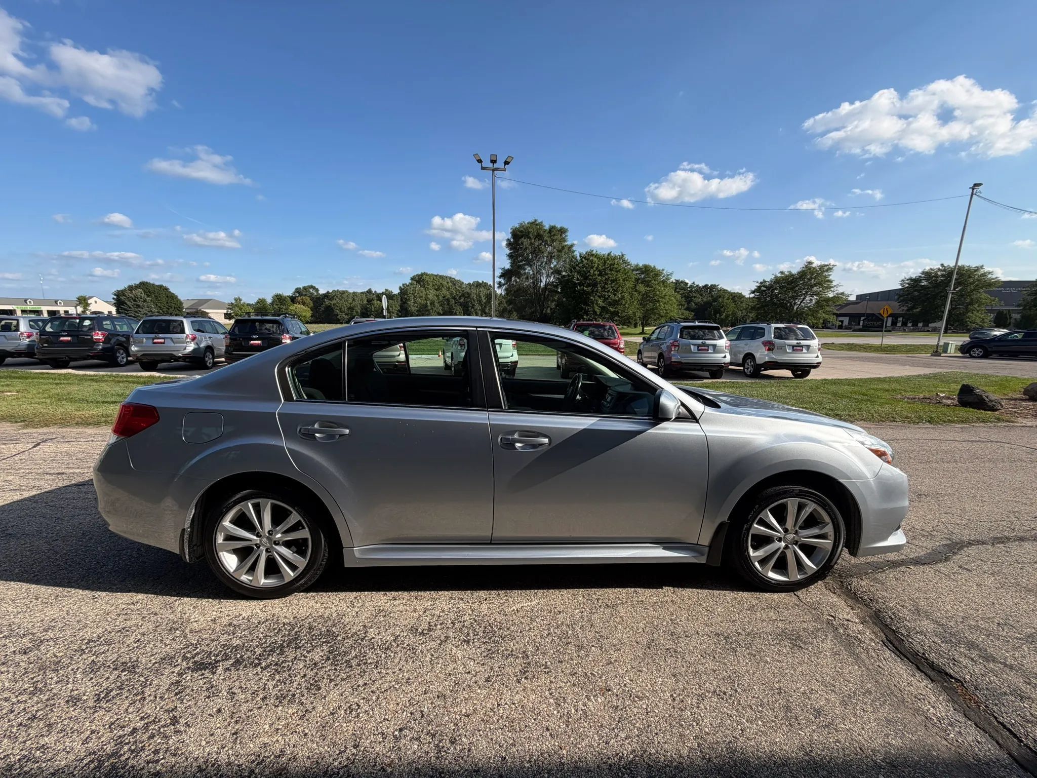 Used 2013 Subaru Legacy 2.5i Premium w/ All-Weather Pkg + Moonroof AWD/4WD image 6