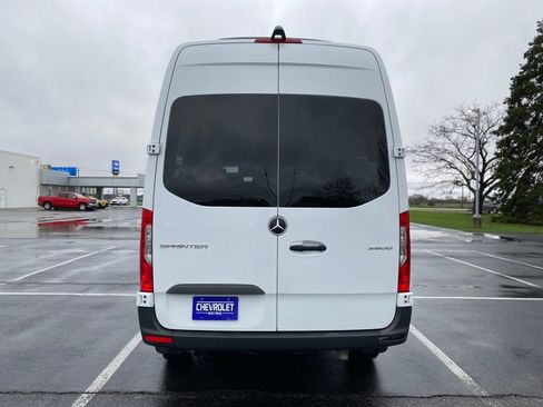 Used 2024 Mercedes-Benz Sprinter 2500 image 6