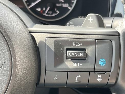 Used 2024 Nissan Pathfinder SV image 27