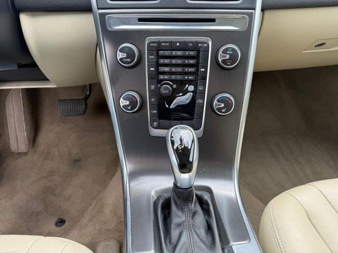 Used 2015 Volvo XC60 T6 Platinum AWD/4WD image 17