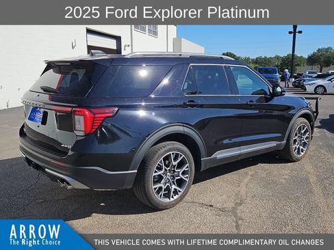 Used 2025 Ford Explorer Platinum w/ Ultimate Package AWD/4WD image 13