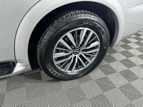 Used 2024 Nissan Armada SL w/ Captain's Chairs Package image 39