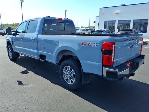 Used 2024 Ford F250 Lariat w/ Lariat Ultimate Package image 3
