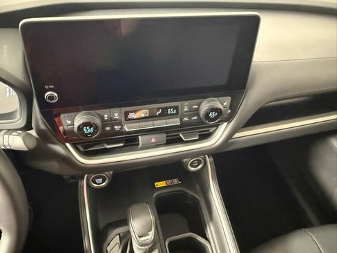 Used 2024 Toyota Grand Highlander XLE image 21