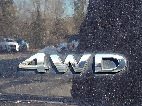 Used 2019 Ford Explorer XLT w/ Equipment Group 202A image 32