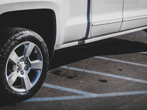 Used 2017 Chevrolet Silverado 1500 LT w/ All Star Edition image 20