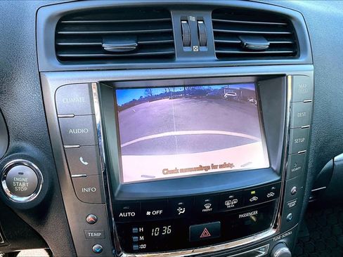 Used 2013 Lexus IS 250C w/ Luxury Pkg image 24