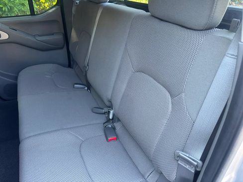 Used 2020 Nissan Frontier SV RWD image 19