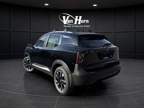 New 2026 Nissan Kicks SV w/ SV Premium Package image 3