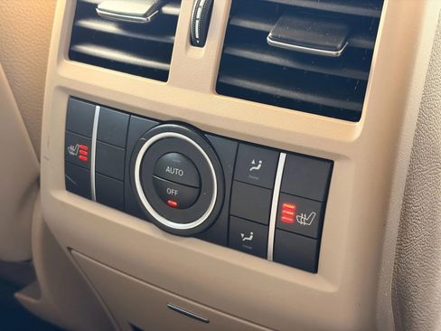 Used 2016 Mercedes-Benz GL 450 GL 450 4MATIC Sport Utility 4D image 24