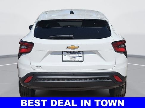 New 2026 Chevrolet Trax LS w/ Driver Confidence Package FWD image 4