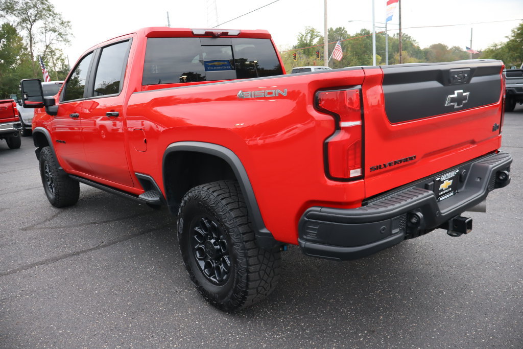Used 2025 Chevrolet Silverado 2500 ZR2 w/ ZR2 Bison Edition AWD/4WD image 3
