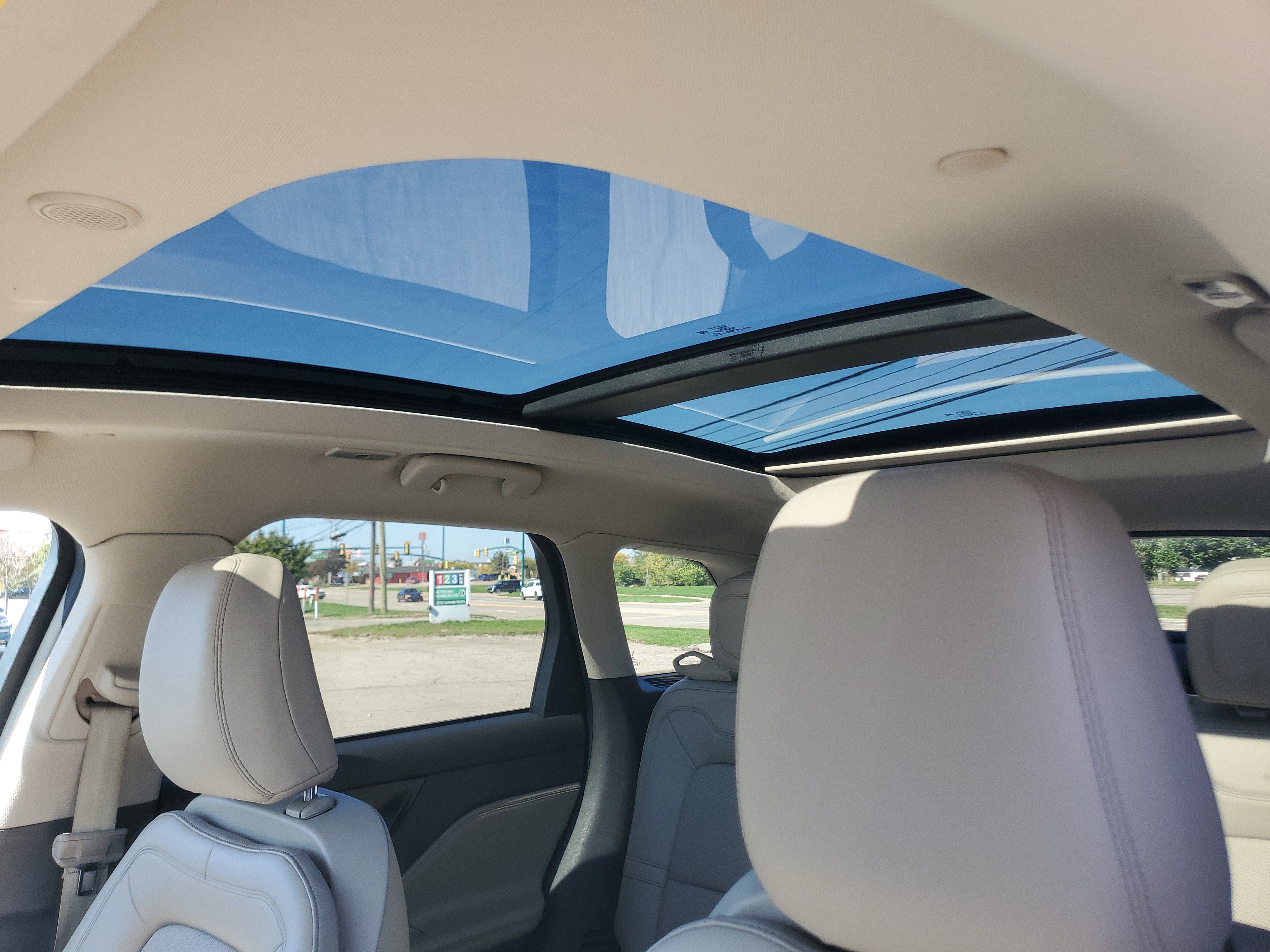 Certified 2021 Lincoln Corsair Reserve AWD/4WD image 11