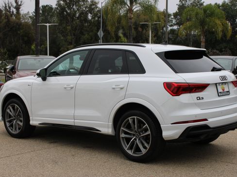 Certified 2025 Audi Q3 2.0T Premium w/ Convenience Package AWD/4WD image 3